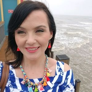 Meet your Posher, Angela